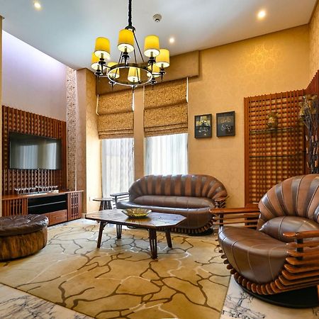 Palavra Resort Manama Exterior foto A living room in a house