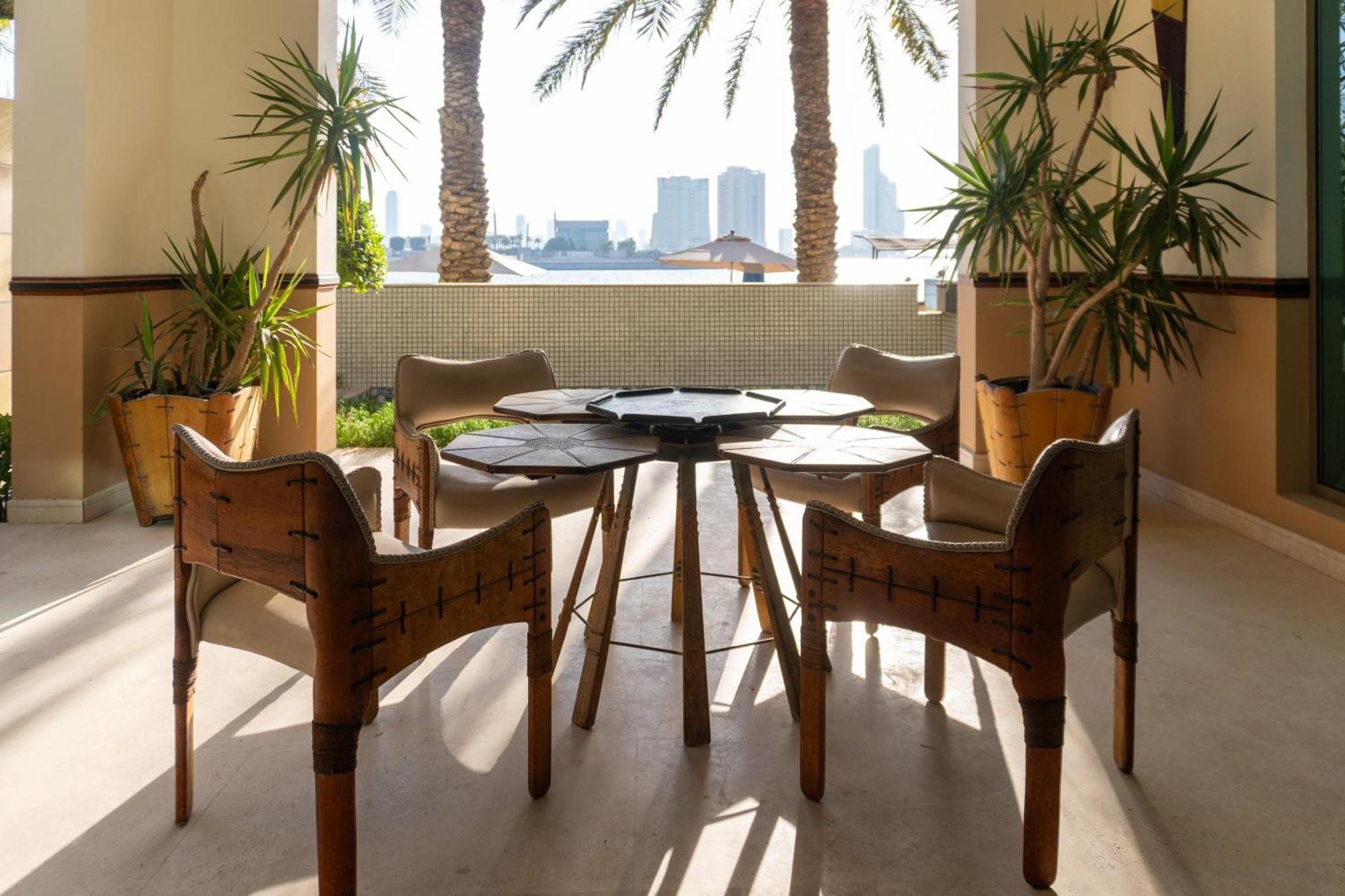 Palavra Resort Manama Exterior foto The interior of the hotel