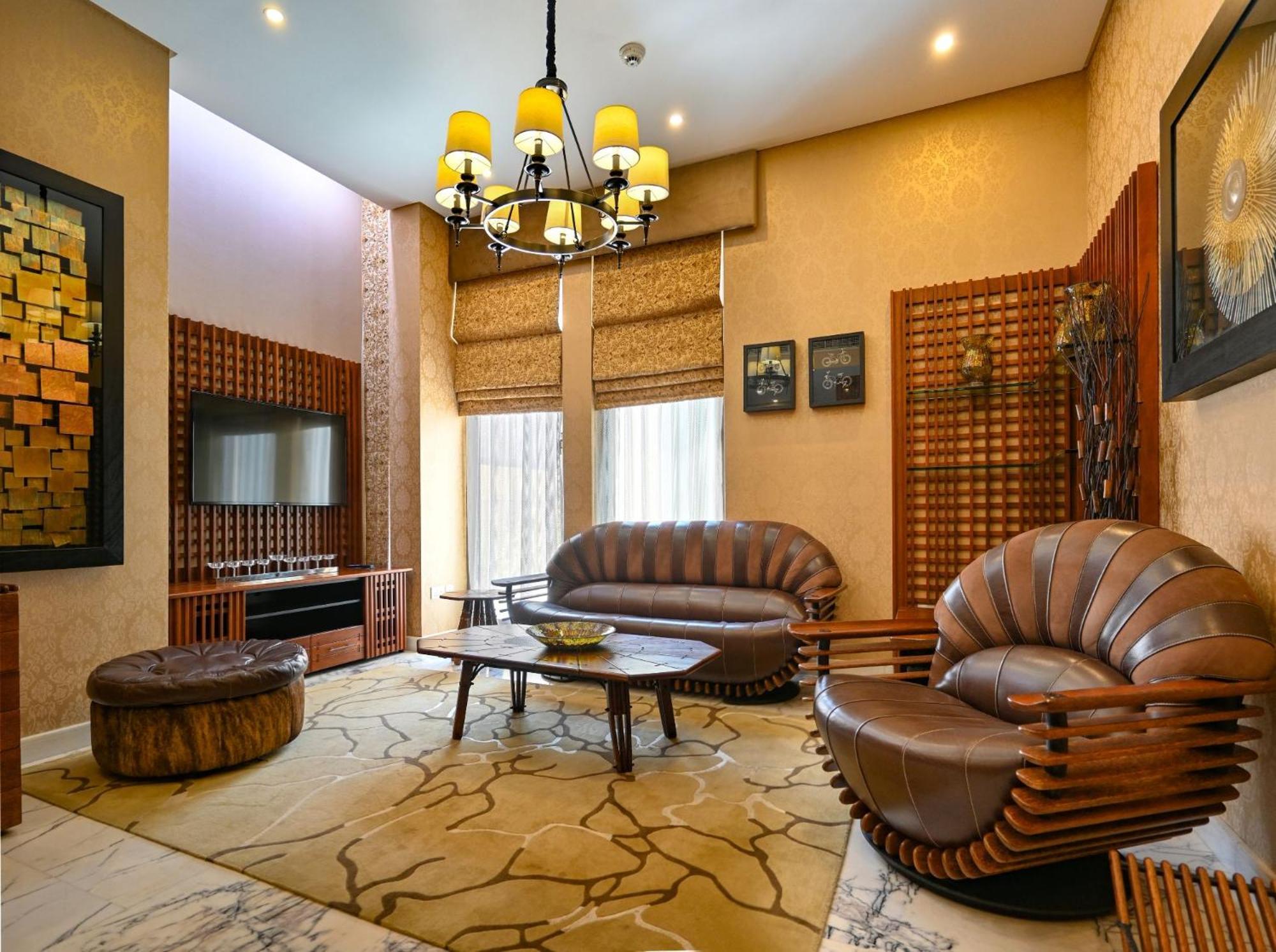 Palavra Resort Manama Exterior foto A living room in a house